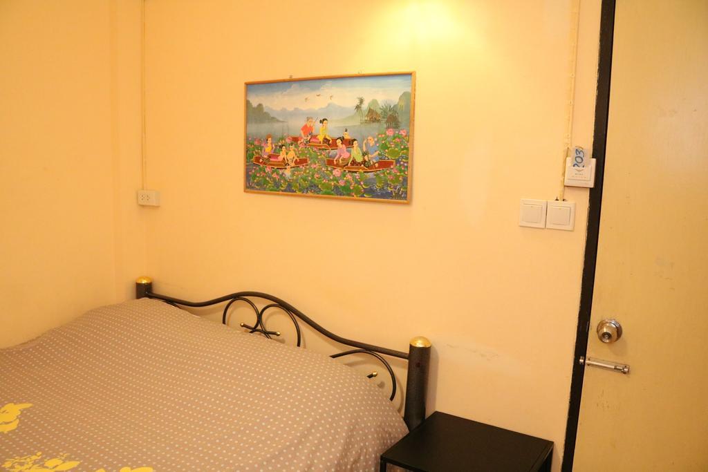 Eco House Apartment Bangkok Exterior foto