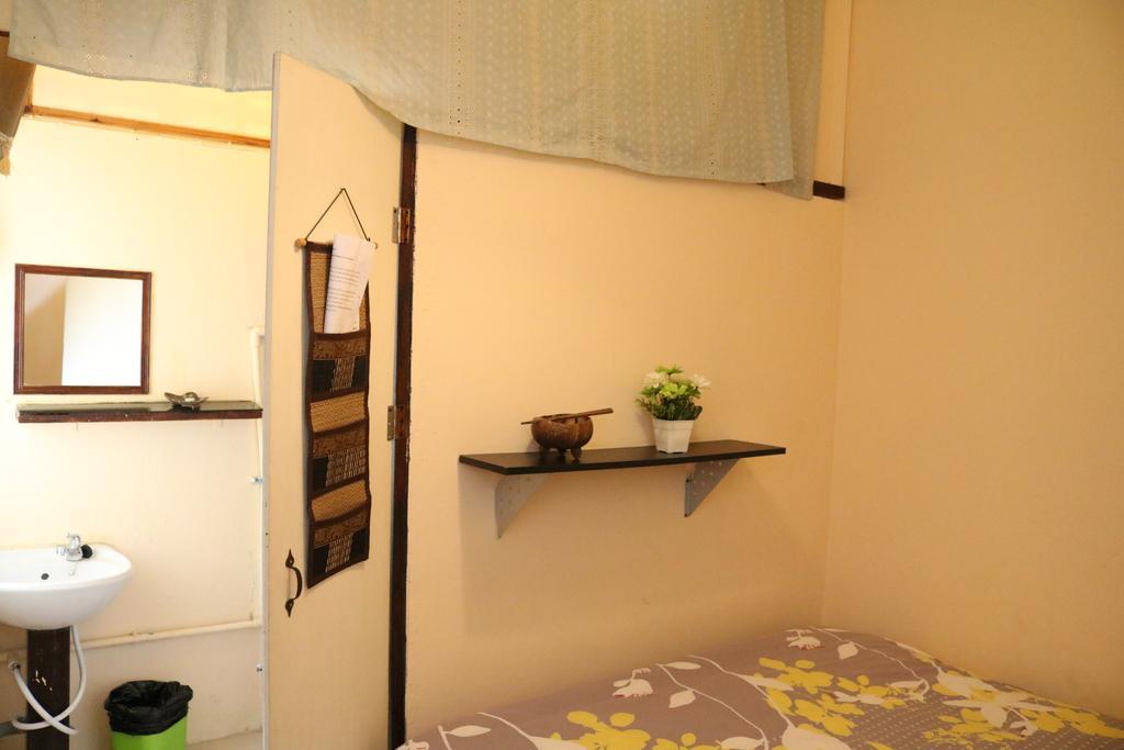 Eco House Apartment Bangkok Exterior foto
